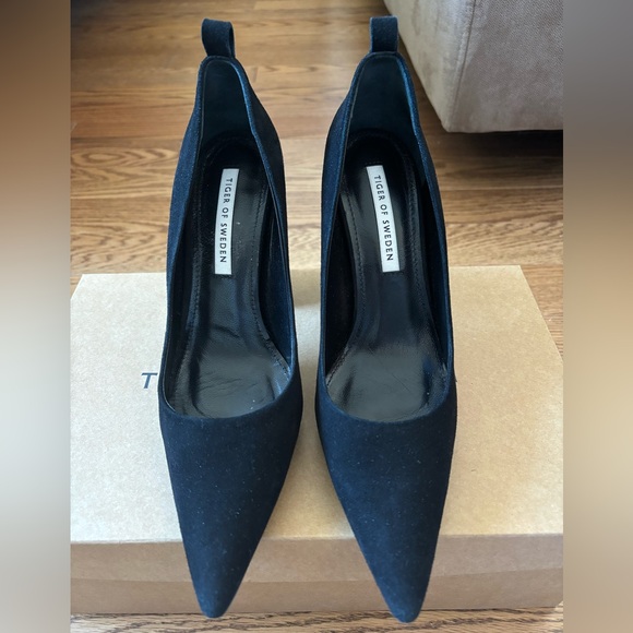 Tiger of Sweden Black Suede Pointed Toe Pumps - chunky heel | Size 38 - Picture 2 of 7